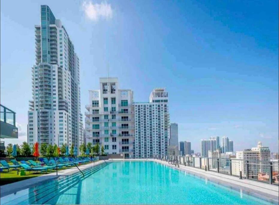 Gorgeous 2Br/2Bth In The Heart Of Miami Apartamento Exterior foto